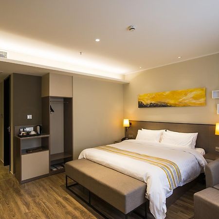 Home Inn Plus Shanghai Zhangjiang Park Exterior photo