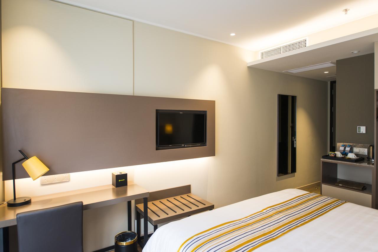 Home Inn Plus Shanghai Zhangjiang Park Exterior photo