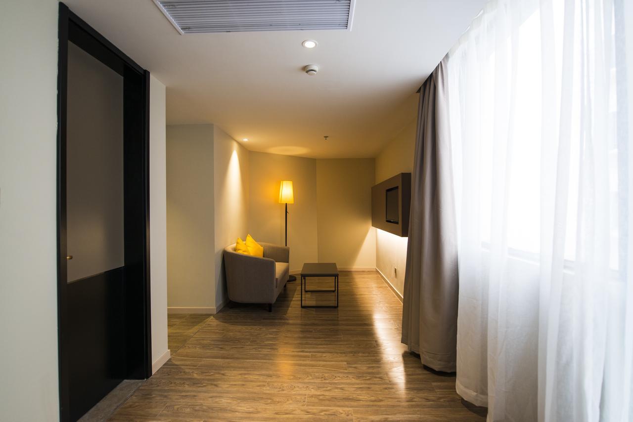 Home Inn Plus Shanghai Zhangjiang Park Exterior photo