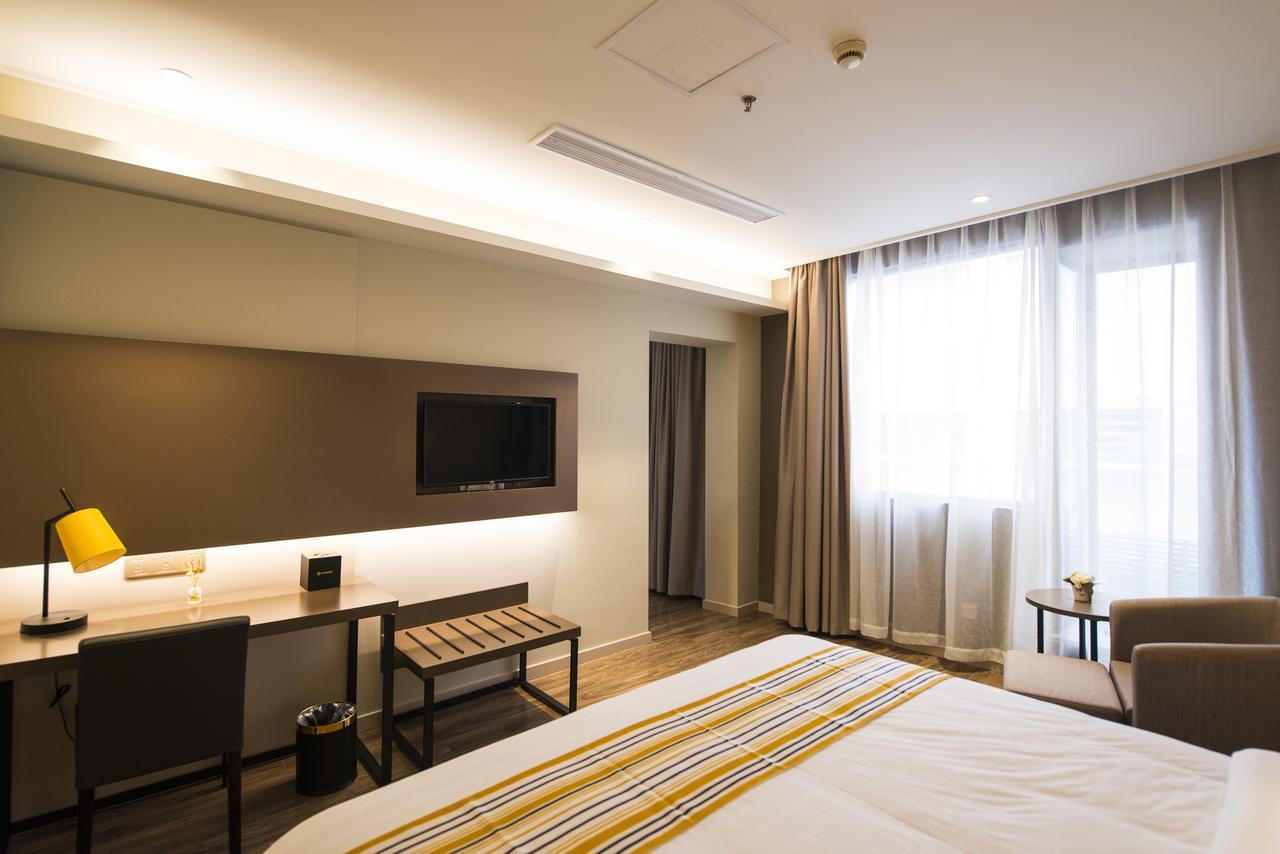 Home Inn Plus Shanghai Zhangjiang Park Exterior photo