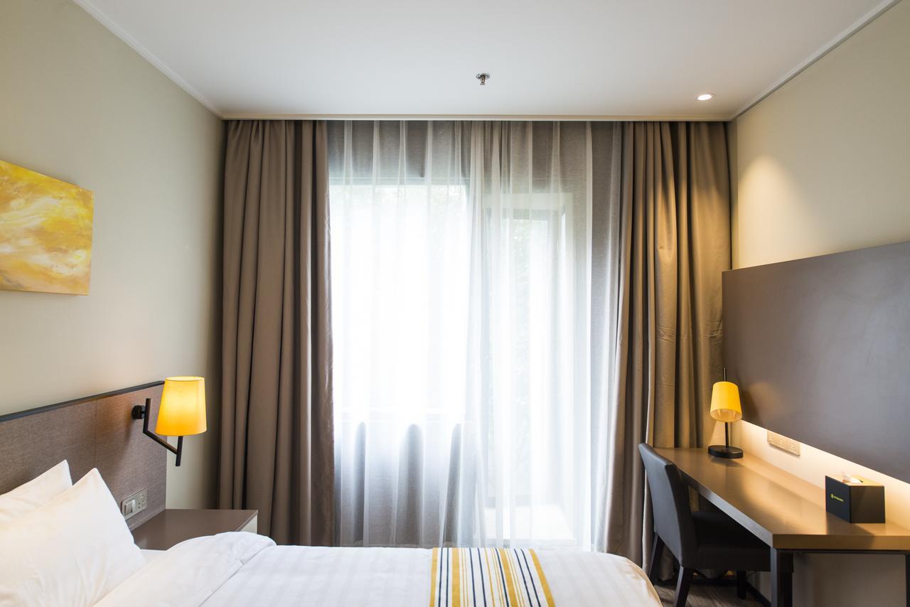 Home Inn Plus Shanghai Zhangjiang Park Exterior photo